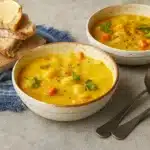 slow cooker vegetable soup with bread