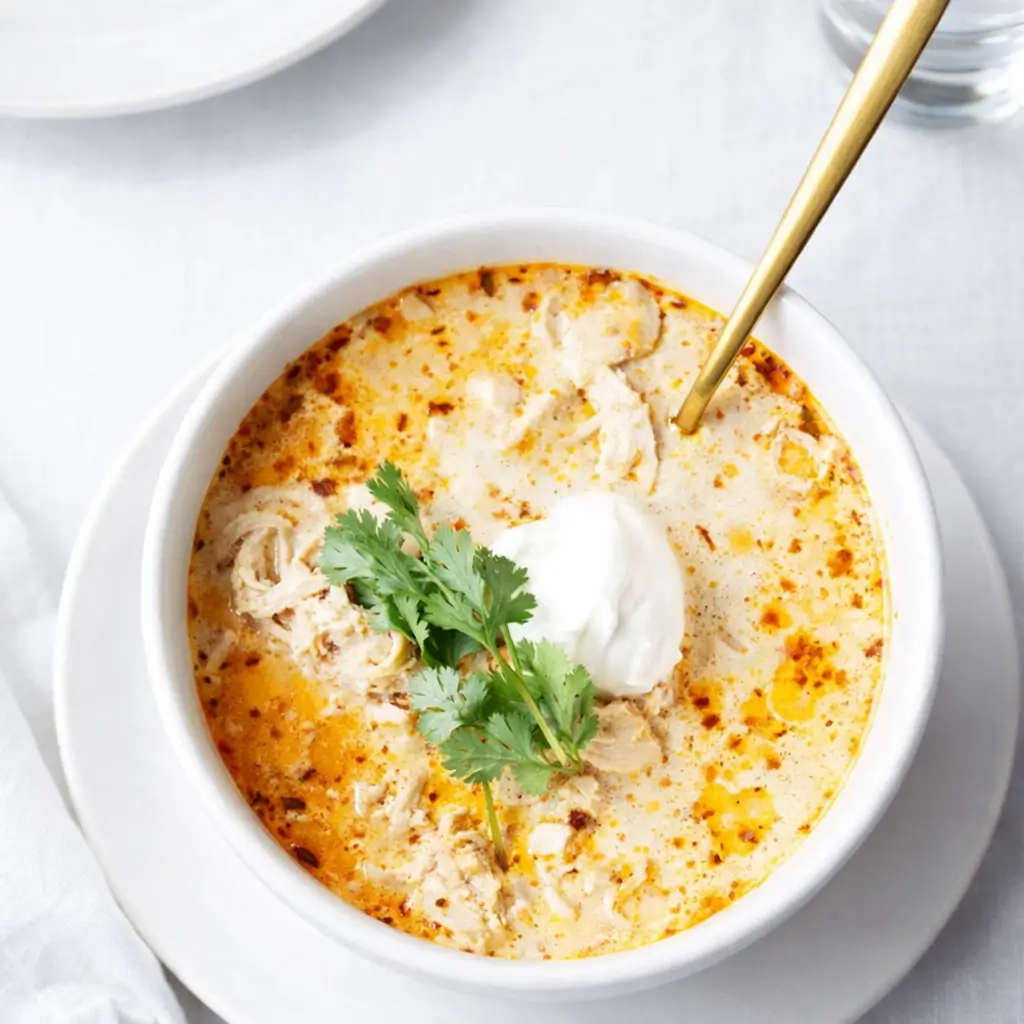 High Protein White Chicken Chili – Creamy, Low Carb & Delicious